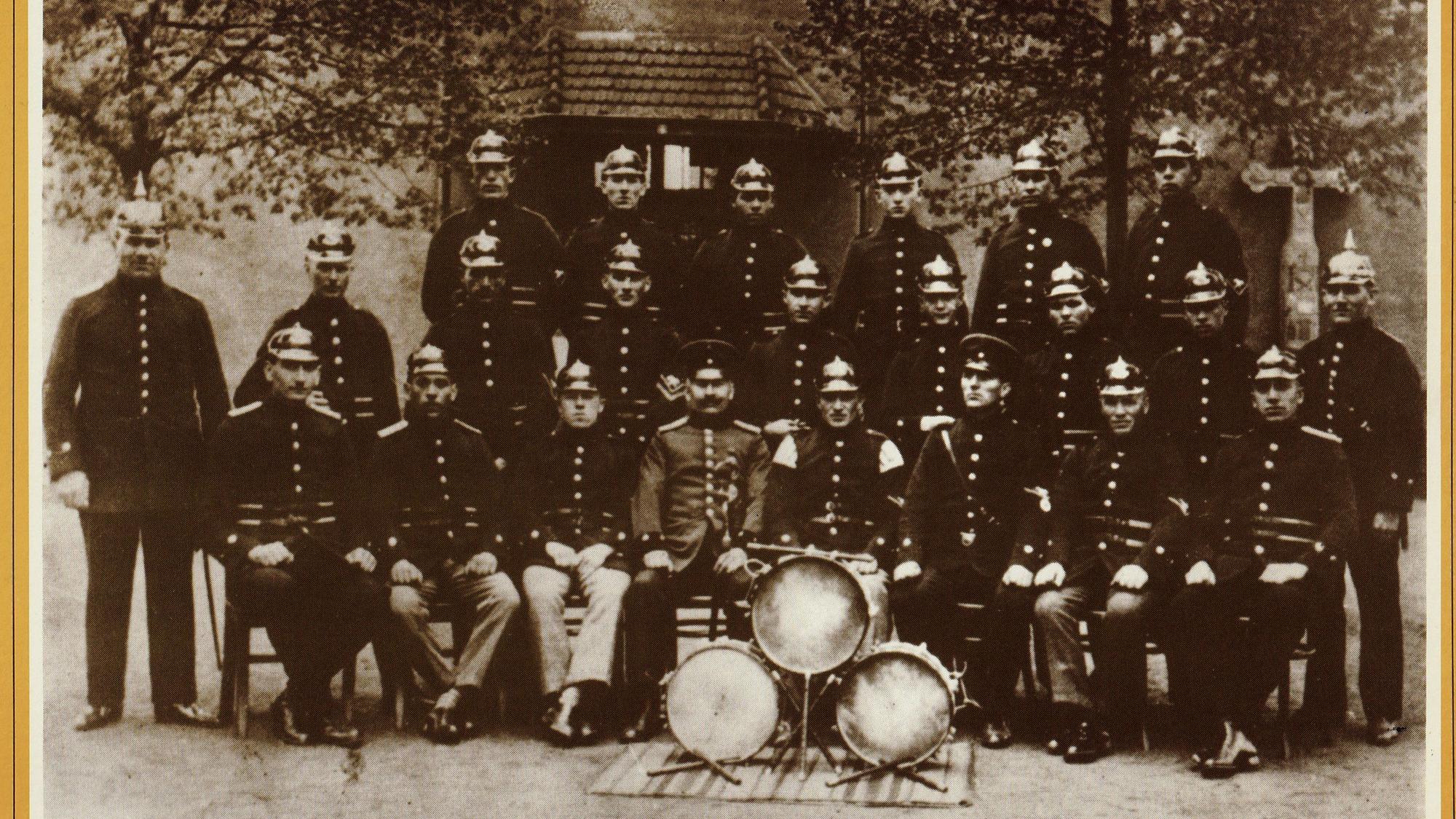 Auf dem Bild sind die Gründer der Löschgruppe Habbelrath zu sehen.