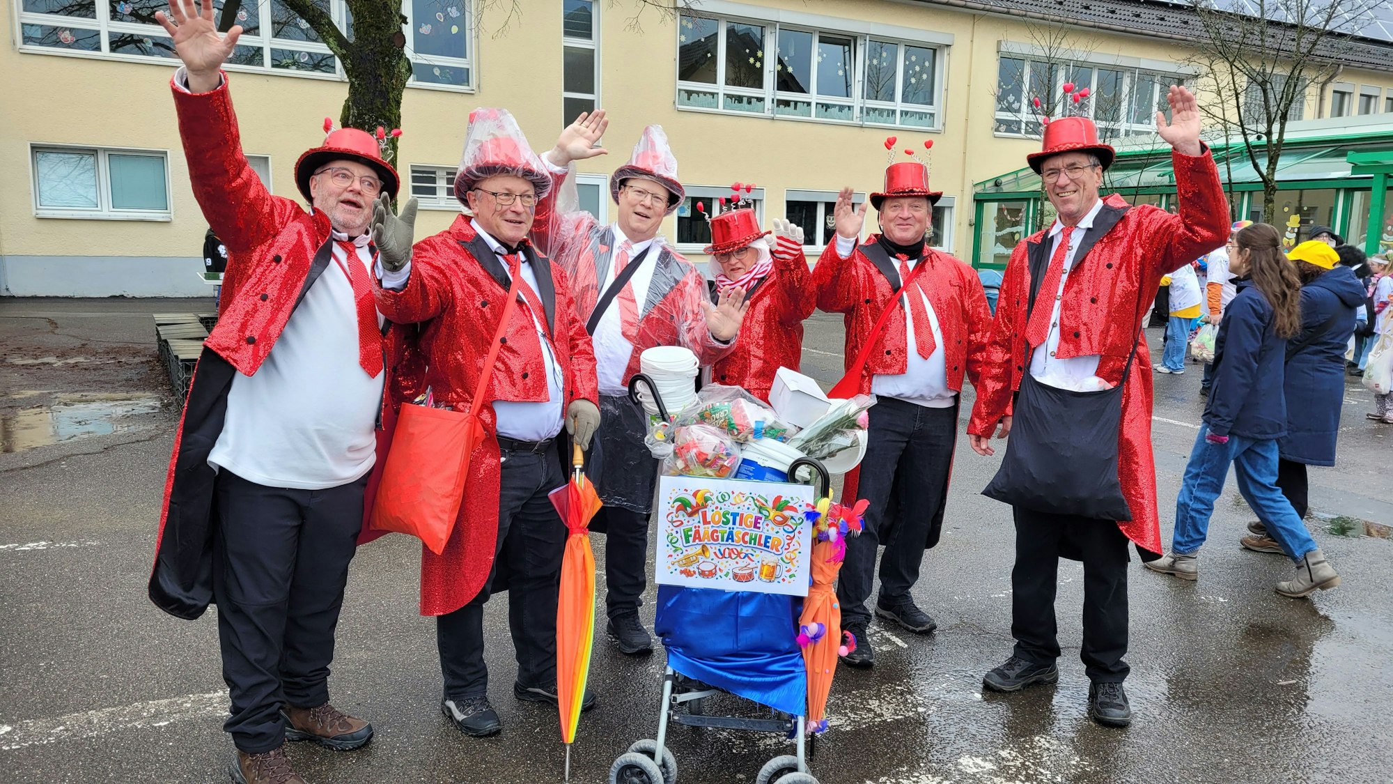 Das Foto zeigt die Gruppe Fäägtäsch