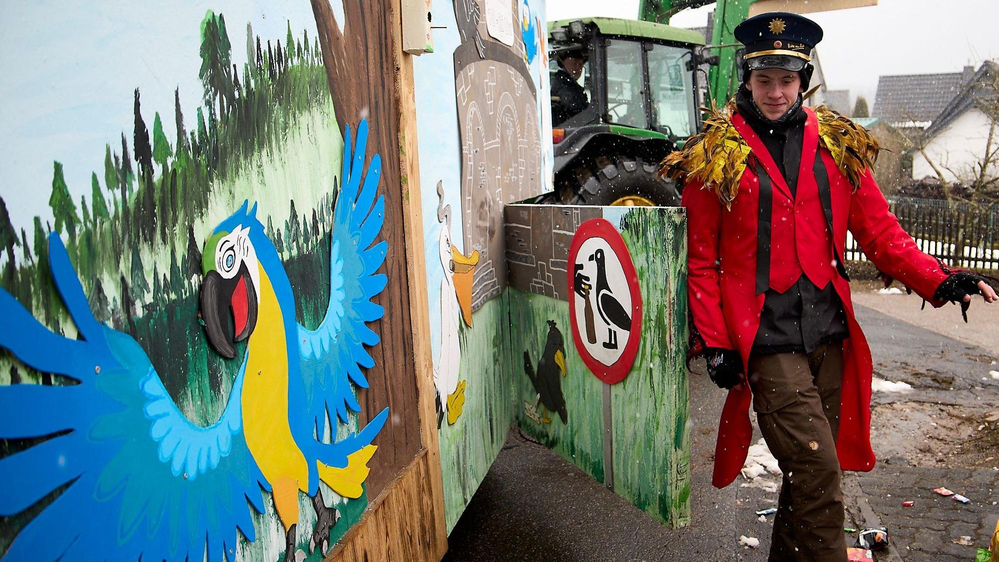 Die Hecken-Klappe ist in der Todeskurve an den Wagen erforderlich.