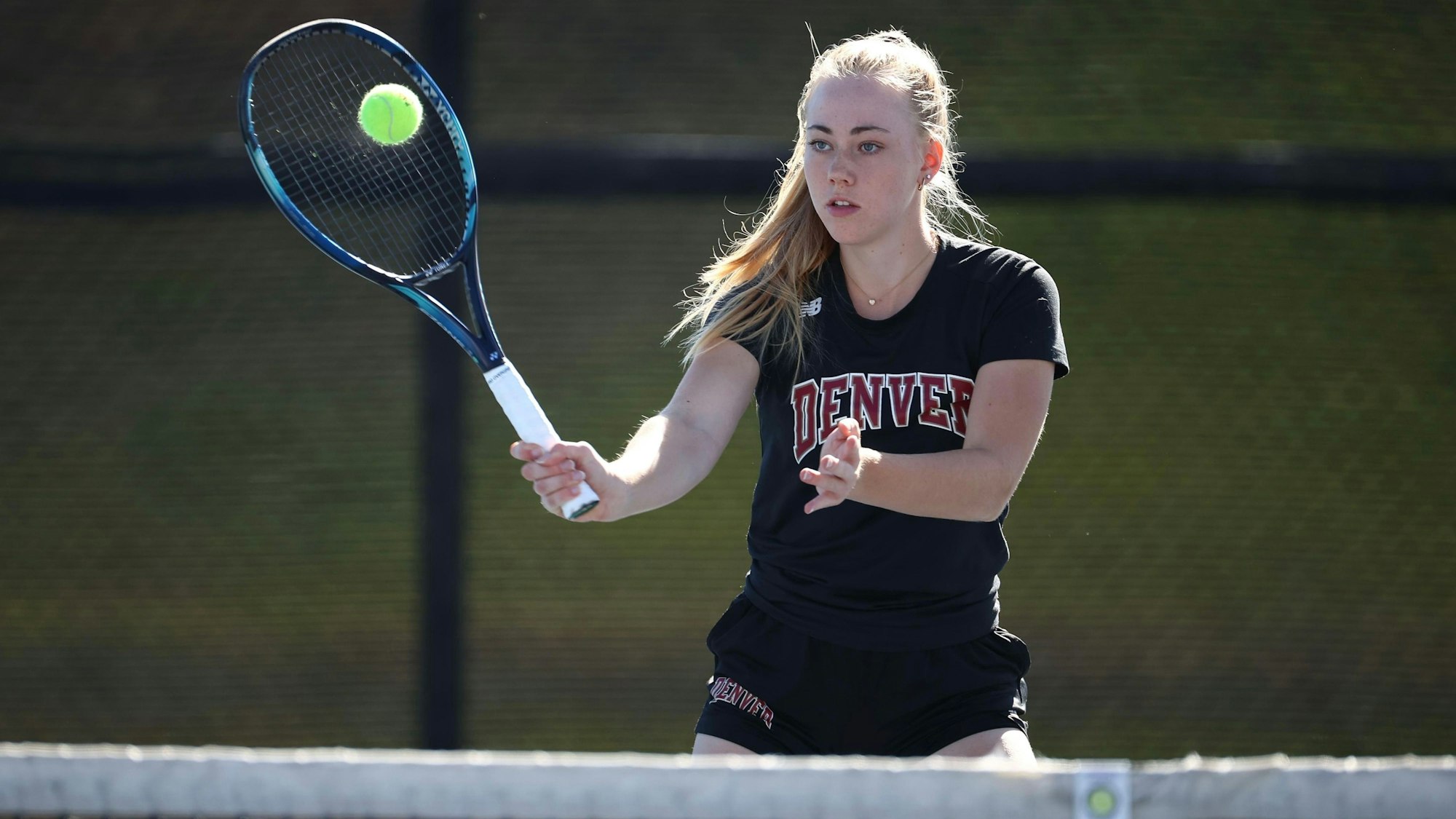 Tennisspielerin Anastasia Simonov aus Königswinter studiert in Köln Sportjournalismus.