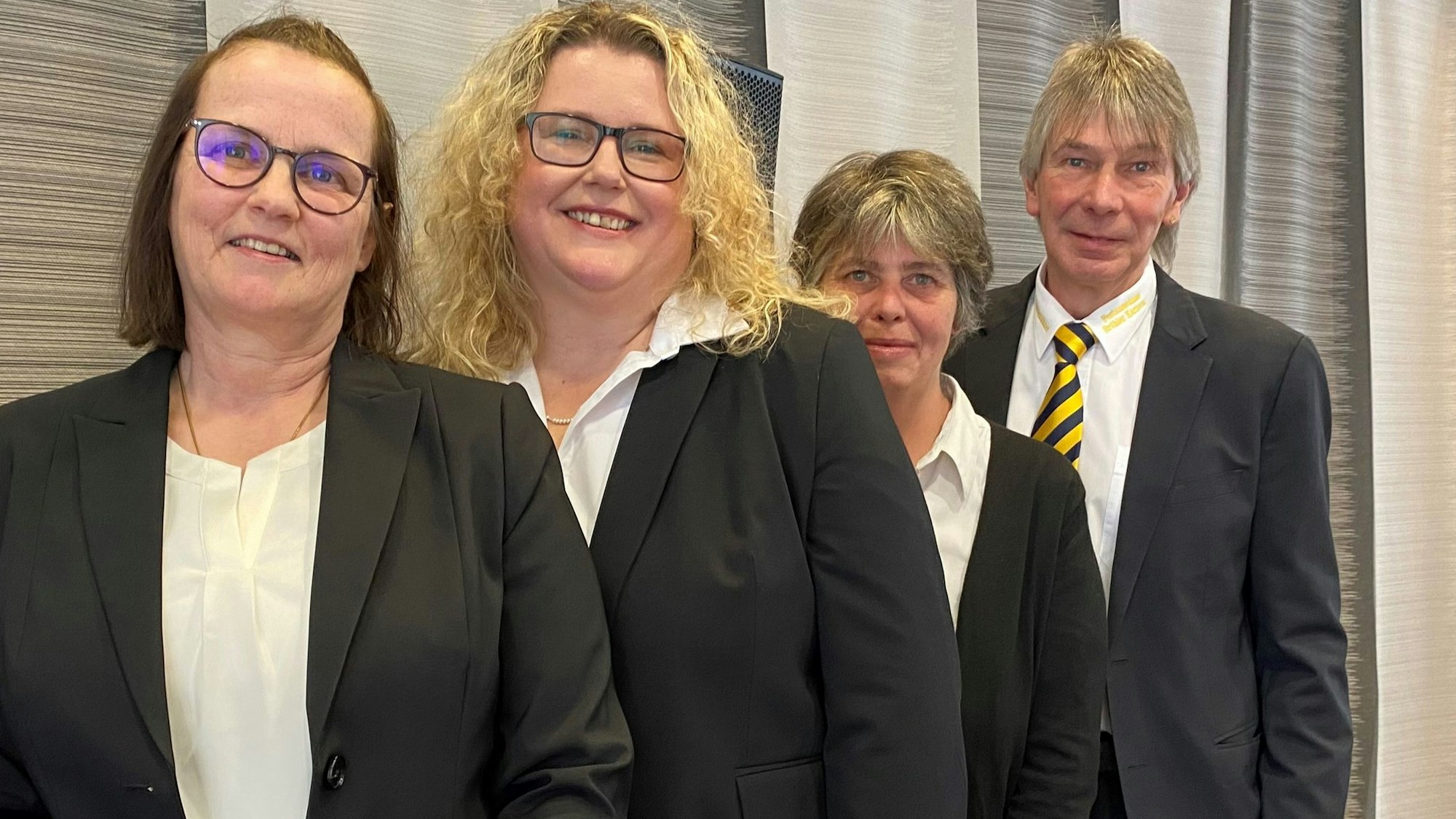 Zu sehen sind Sonja Rohrbach, Kerstin Krips, Kristina Spreinat und Wolfgang Fritz.