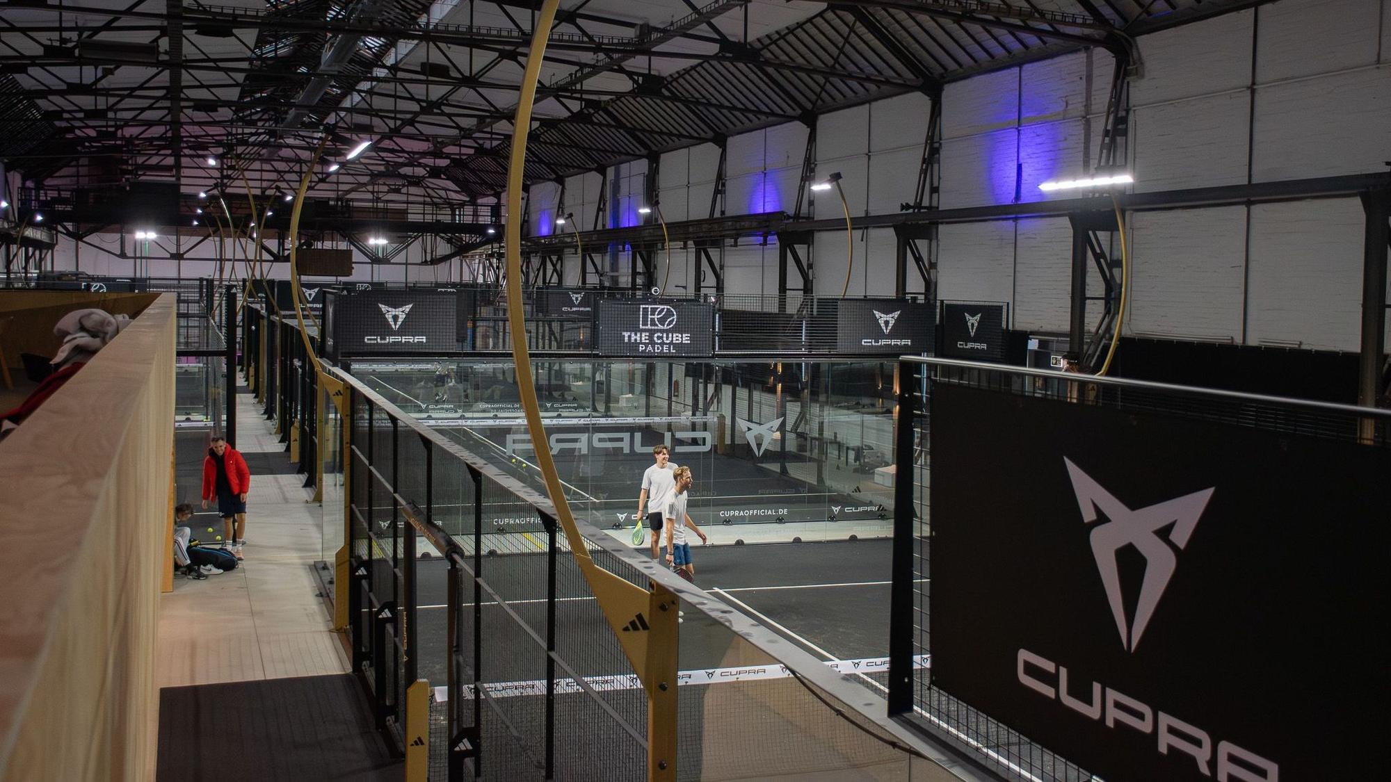Die Padel-Anlage von The Cube Padel in Mülheim.