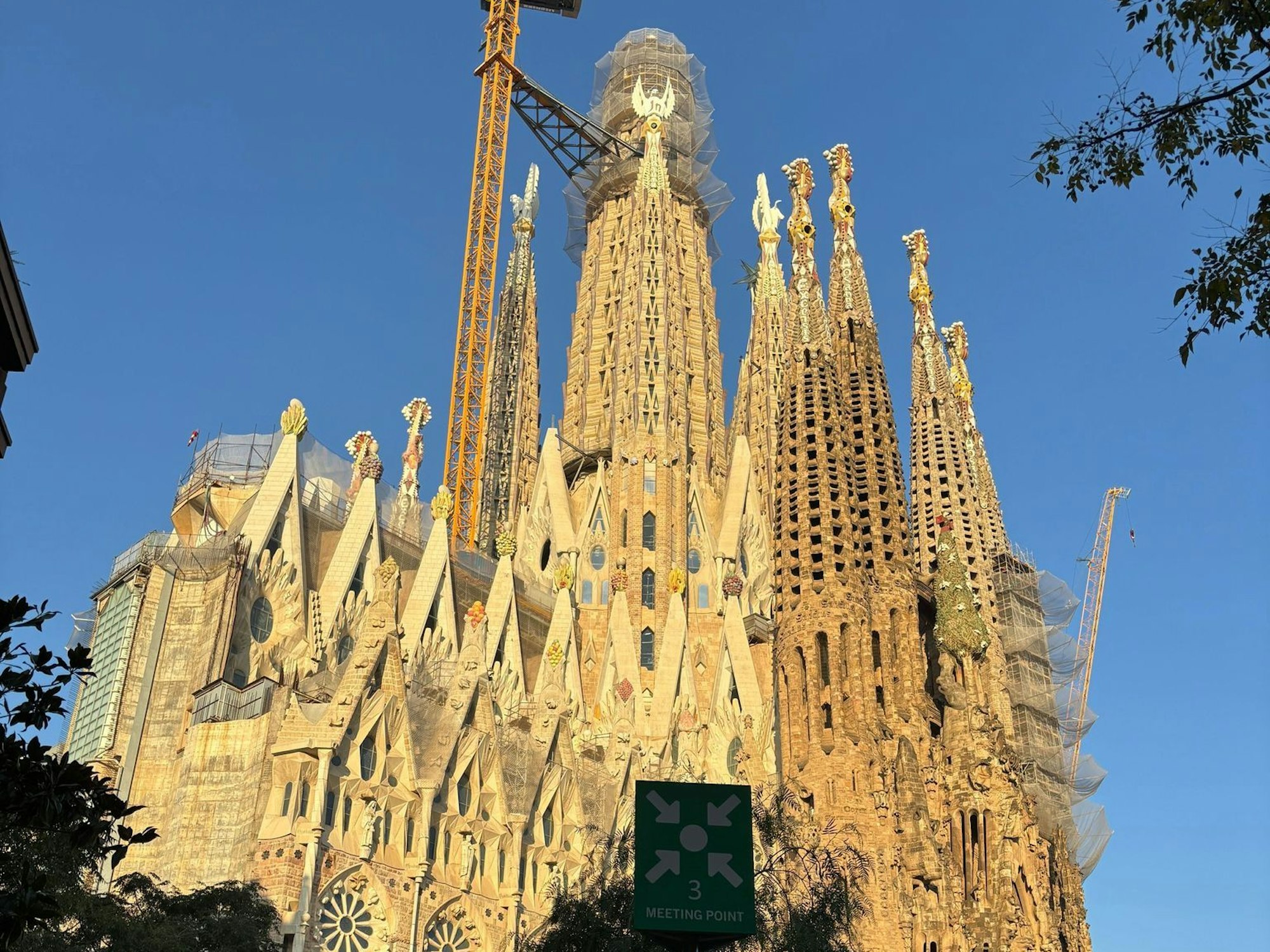 Die Sagrada Familia ist bereits seit Oktober höher als das Ulmer Münster und damit die höchste Kirche der Welt.