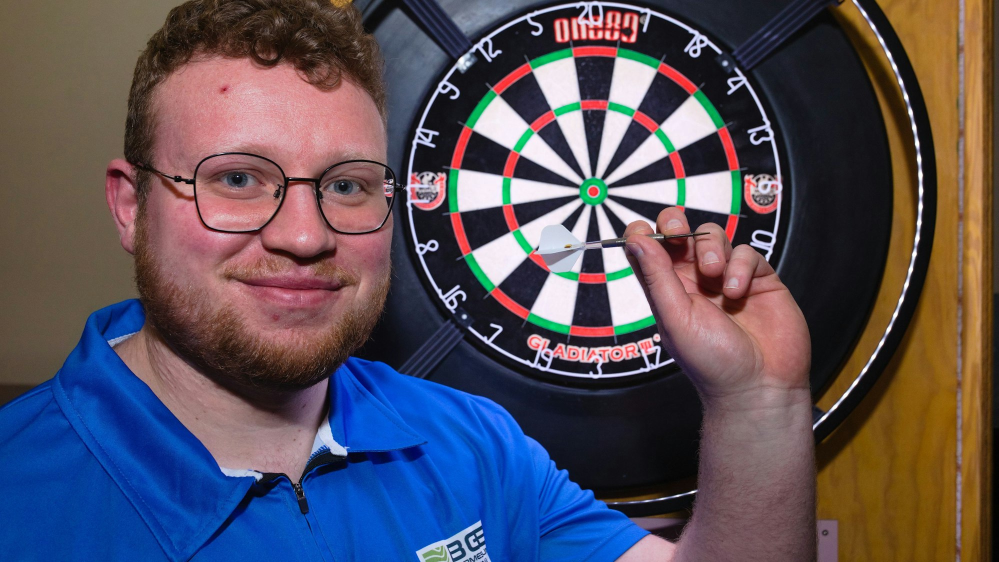 Lars Urbinat aus Nümbrecht-Bierennachtal ist amtiererender Deutscher Meister im E-Dart und Hoffnungsträger für den Dartsport in Oberberg.