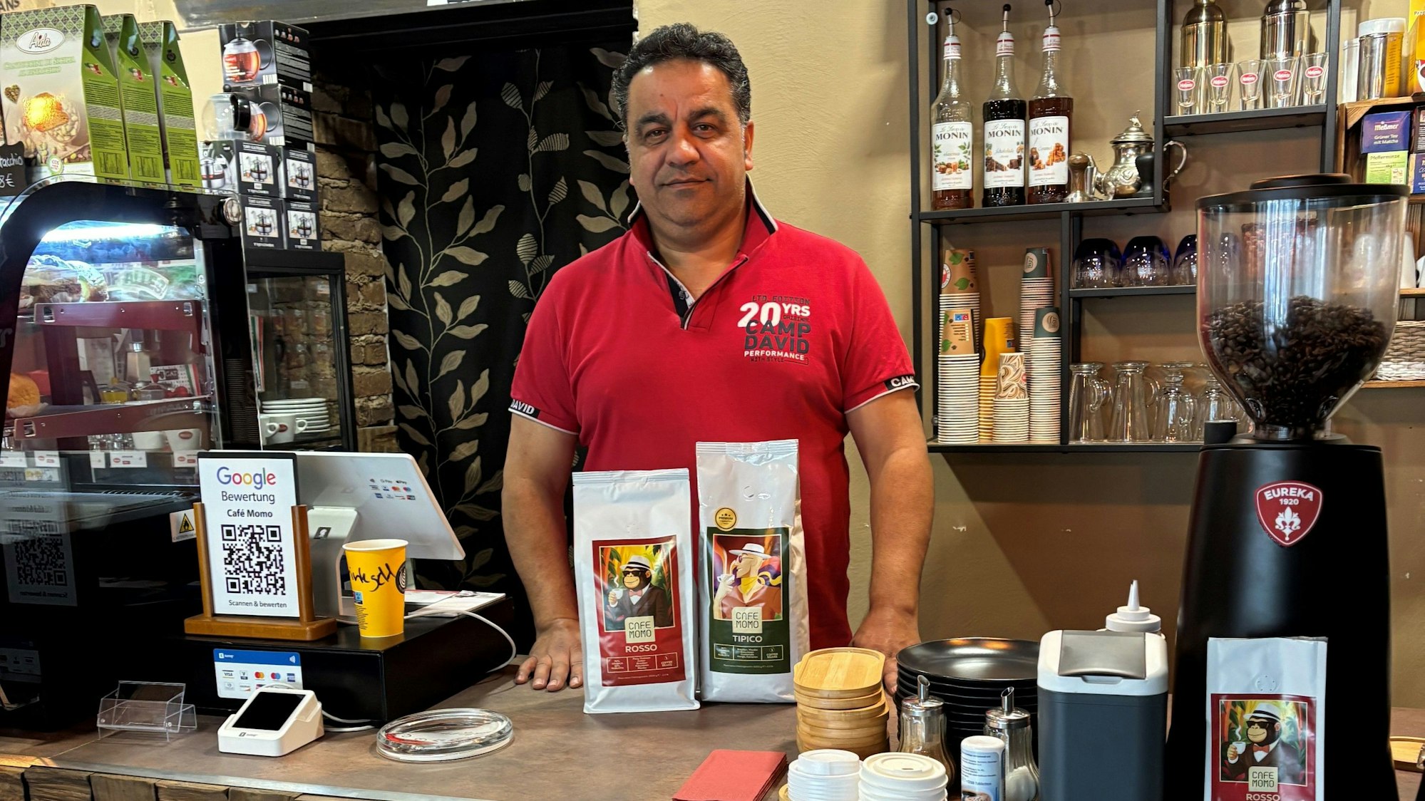 Kaffeespezialist: Seyed Mohammad Afkhami Namin.