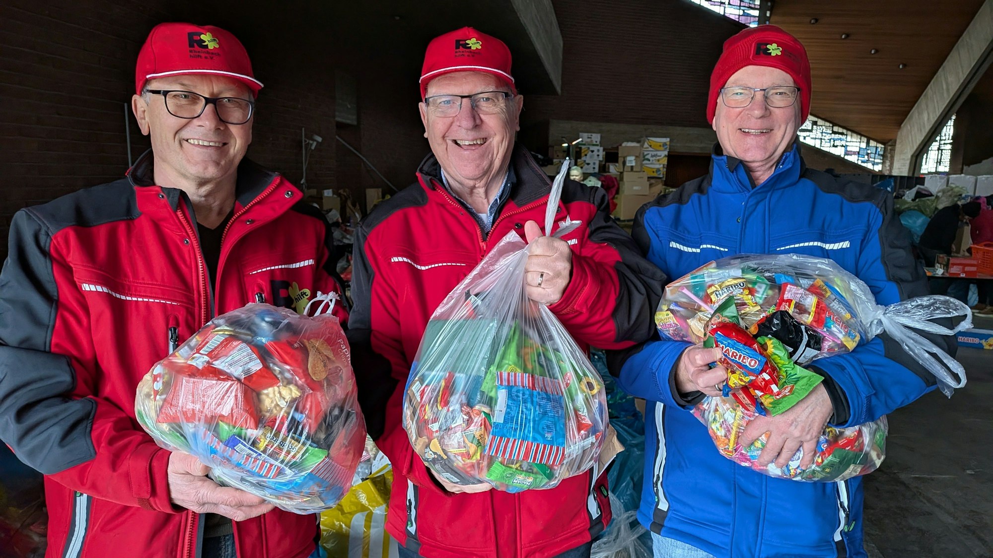 Andreas Klassen, Alfred Eich und Jochem Salversberg von „Rheinbach hilft“.