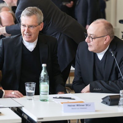 Der Hildesheimer Bischof Heiner Wilmer ist zum Vorsitzenden der Deutschen Bischofskonferenz gewählt worden.