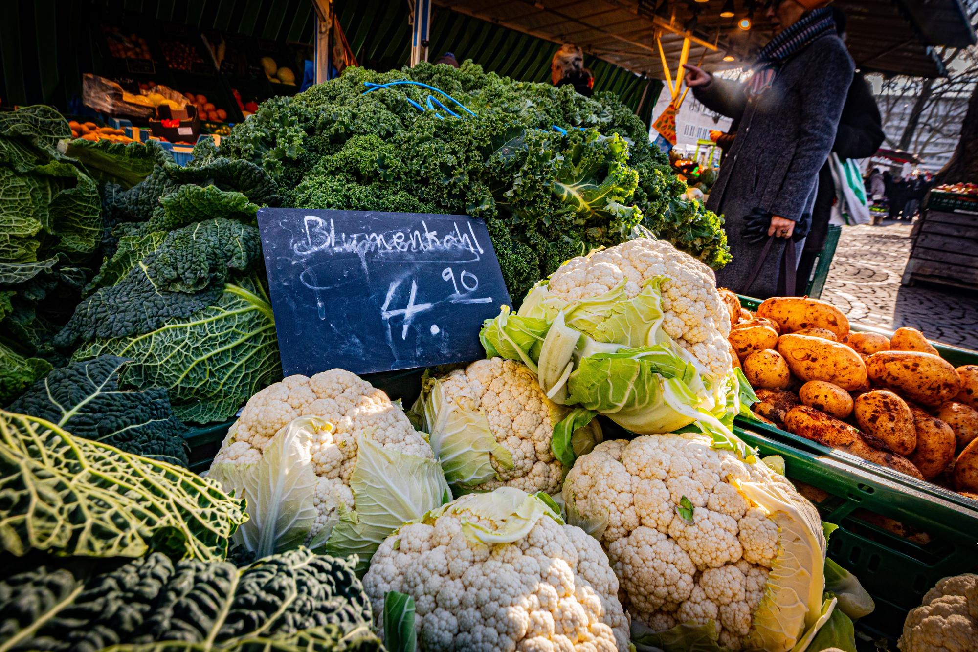 Blumenkohl und Grünkohl gibt es in den Wintermonaten.