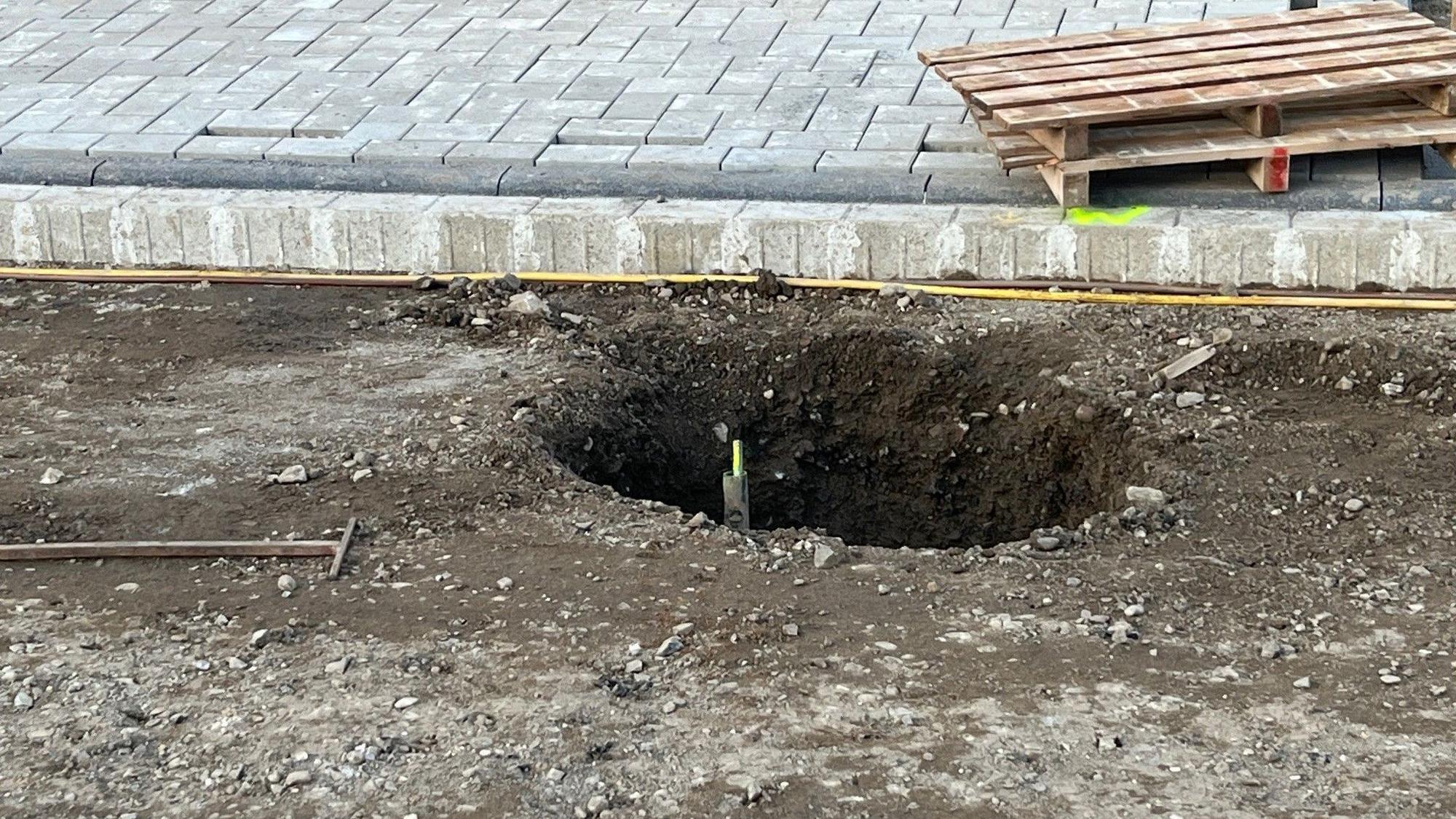 Hörbar strömte das Gas aus der beschädigten Leitung.