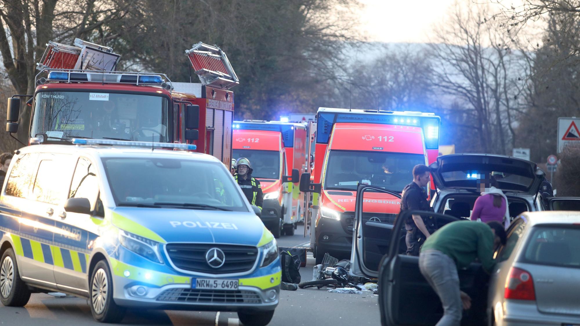 Bei einem Unfalll auf der L331 in Königswinter ist ein Kradfahrer lebensgefährlich verletzt worden.
