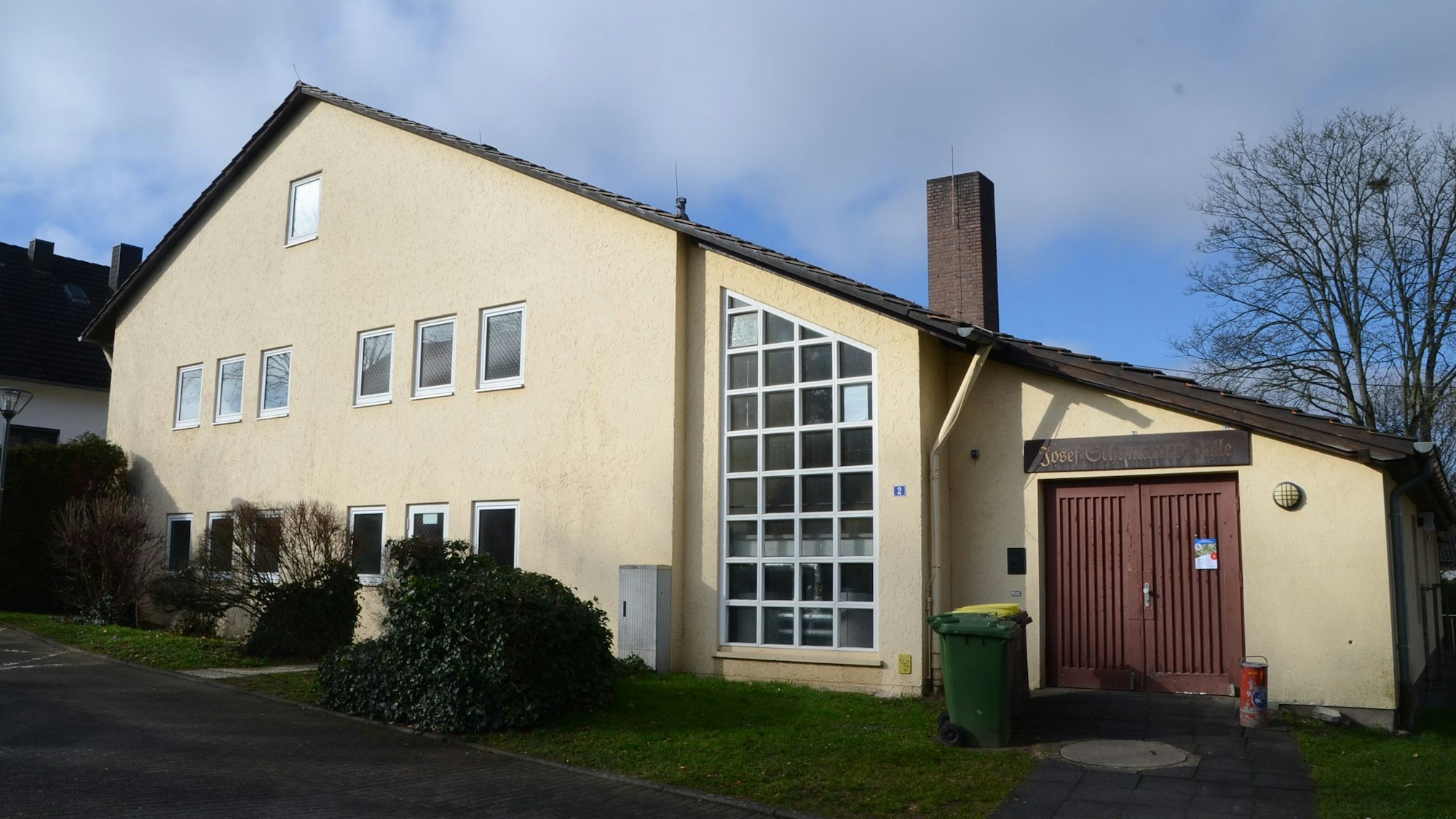 Mehrzweckhalle Altenrath, Bürgerantrag, Stadtrat Troisdorf, Josef-Schumacher-Halle, Jugendzentrum Hotti, Feuerwehrgerätehaus Altenrath, altes Feuerwehrgerätehaus