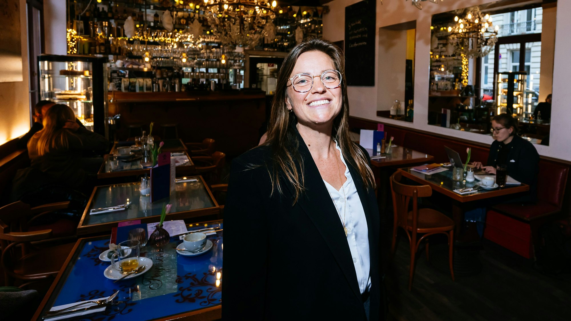 Laura Börsch im Feynsinn - sie übernimmt von ihrer Mutter gerade die Geschäftsführung des Gastro-Familienunternehmens.