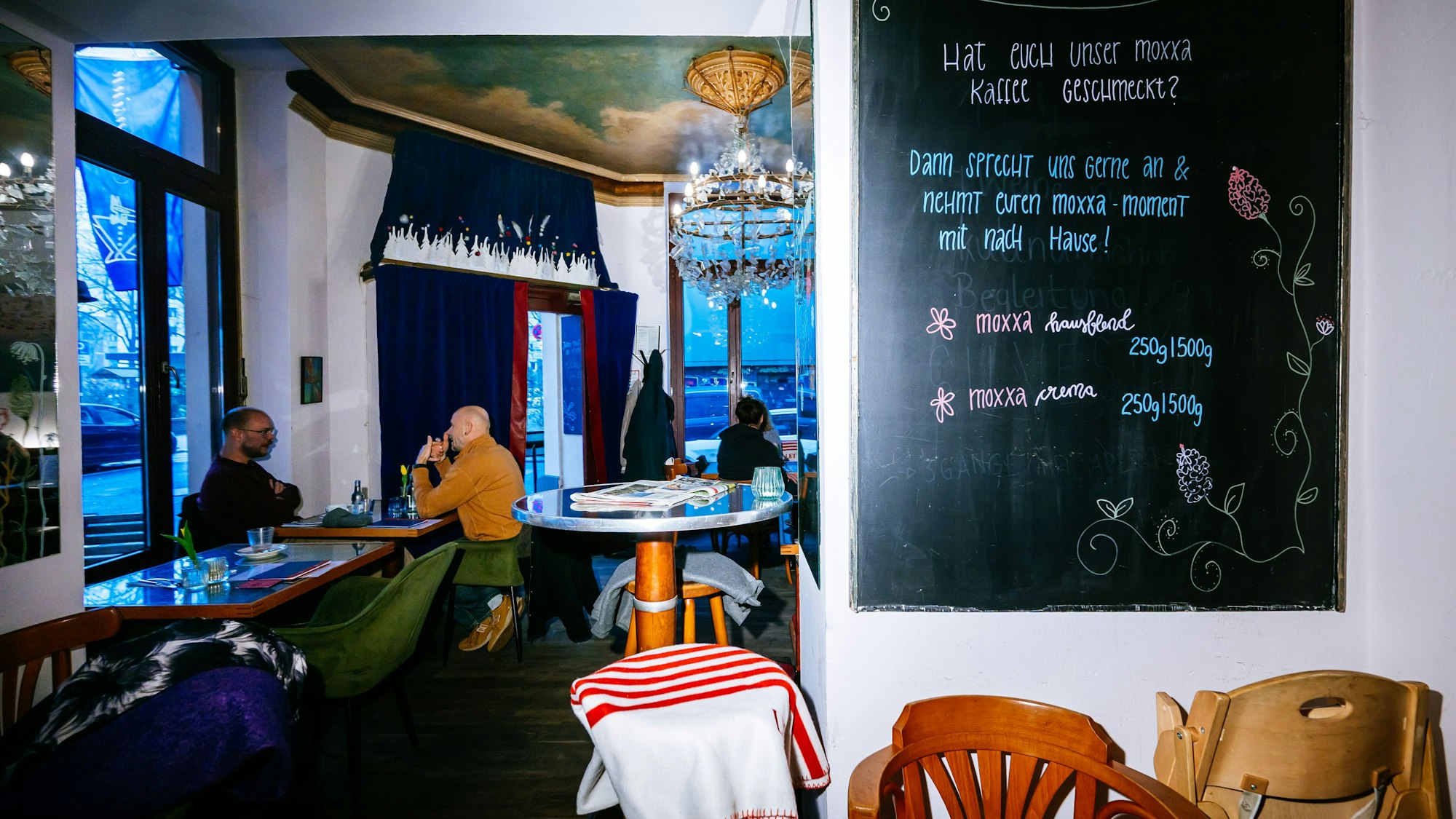 Kunterbunt und einladend: das Feynsinn.