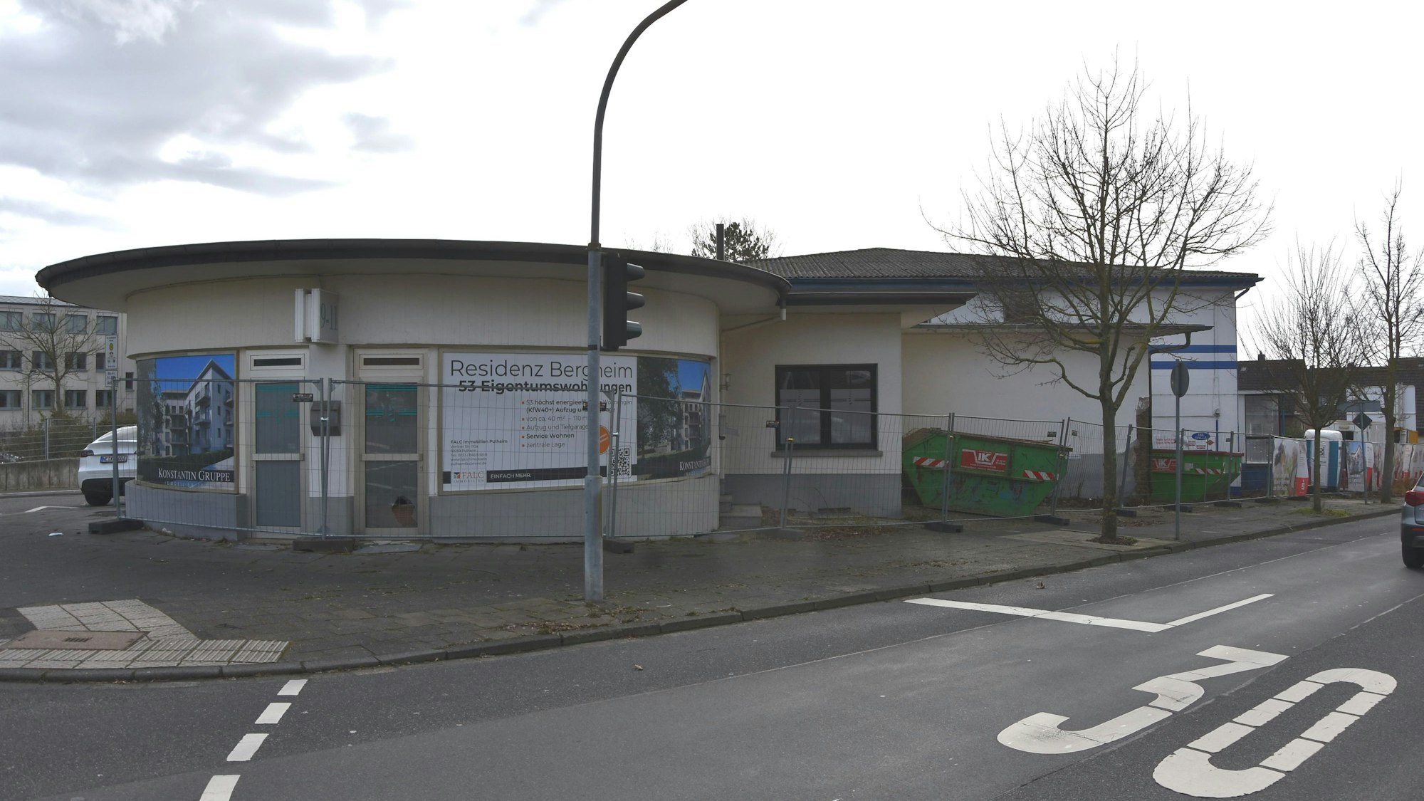 Zu sehen ist das Gebäude der früheren Lichtburg in Bergheim.