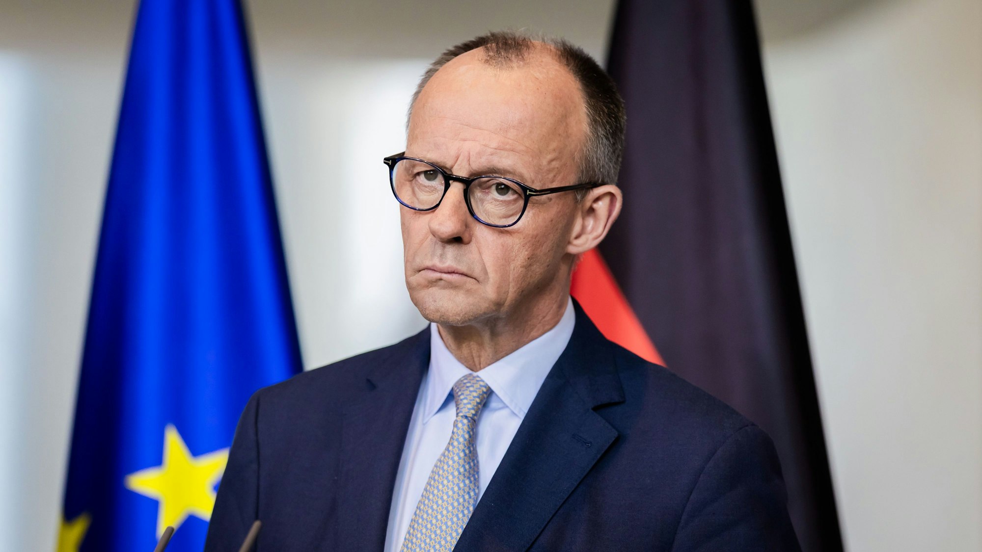 Friedrich Merz (CDU) äußert sich am Sonntag (1. März) im Bundeskanzleramt zum Angriff auf den Iran.