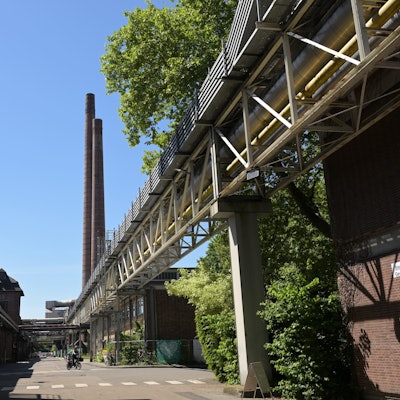 Das Foto zeigt die Zanders-Schornsteine