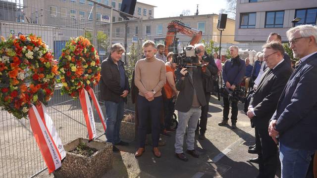 Erstmals sprach der neue Oberbürgermeister Torsten Burmester beim Gedenken.