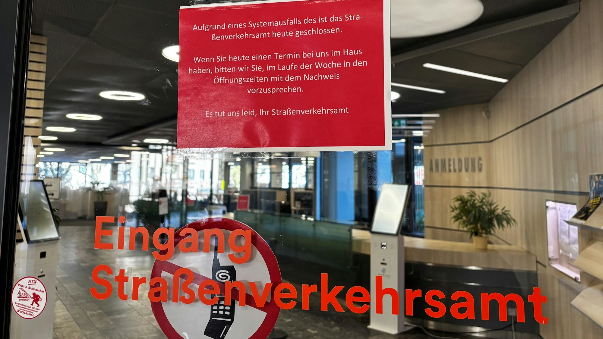 Das Straßenverkehrsamt bleibt aufgrund eines Systemausfalls geschlossen.