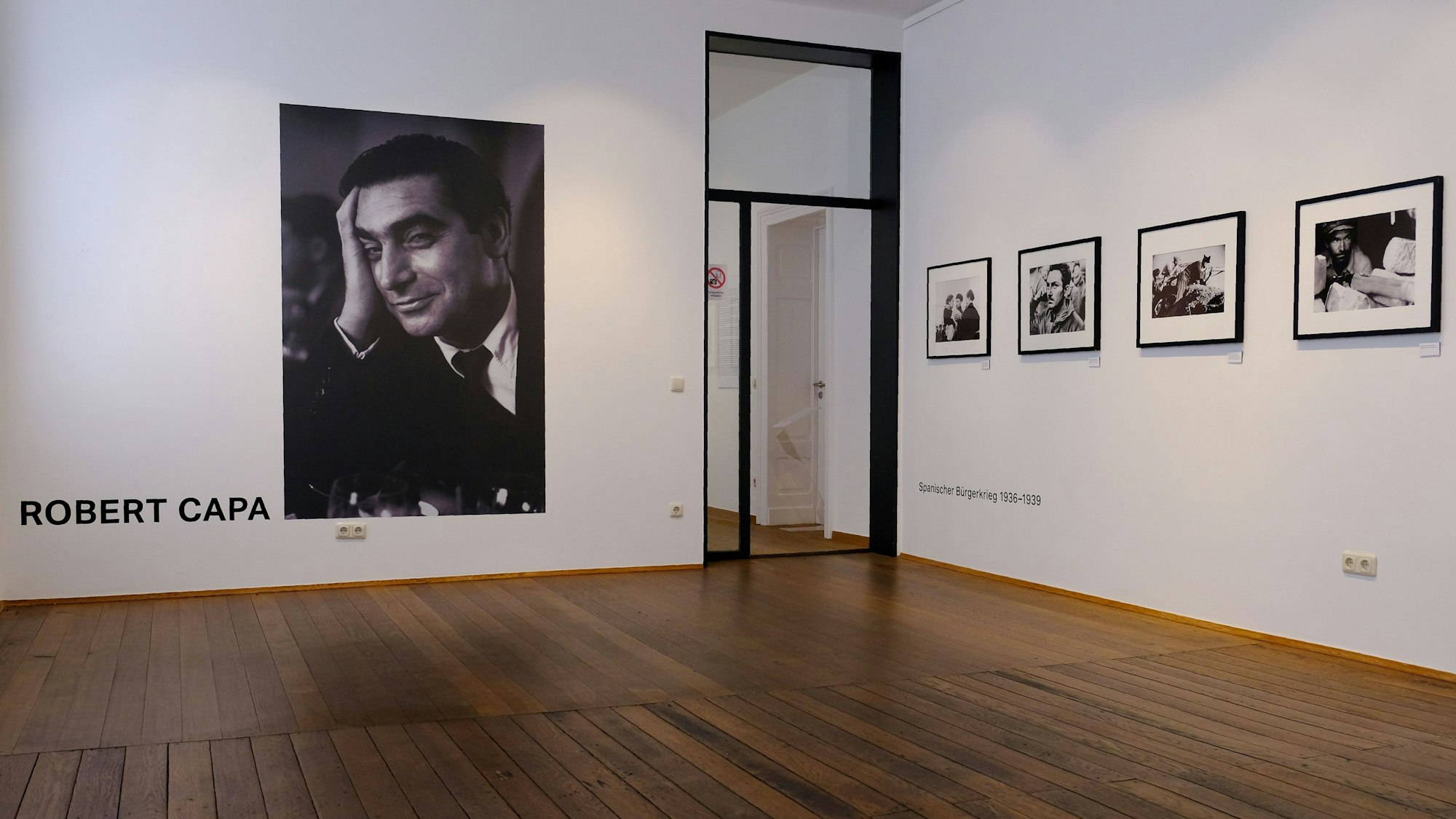 Ausstellungsraum des Fotografie-Forums der Städteregion Aachen in Monschau, hier: Robert-Capa-Ausstellung März 2026.