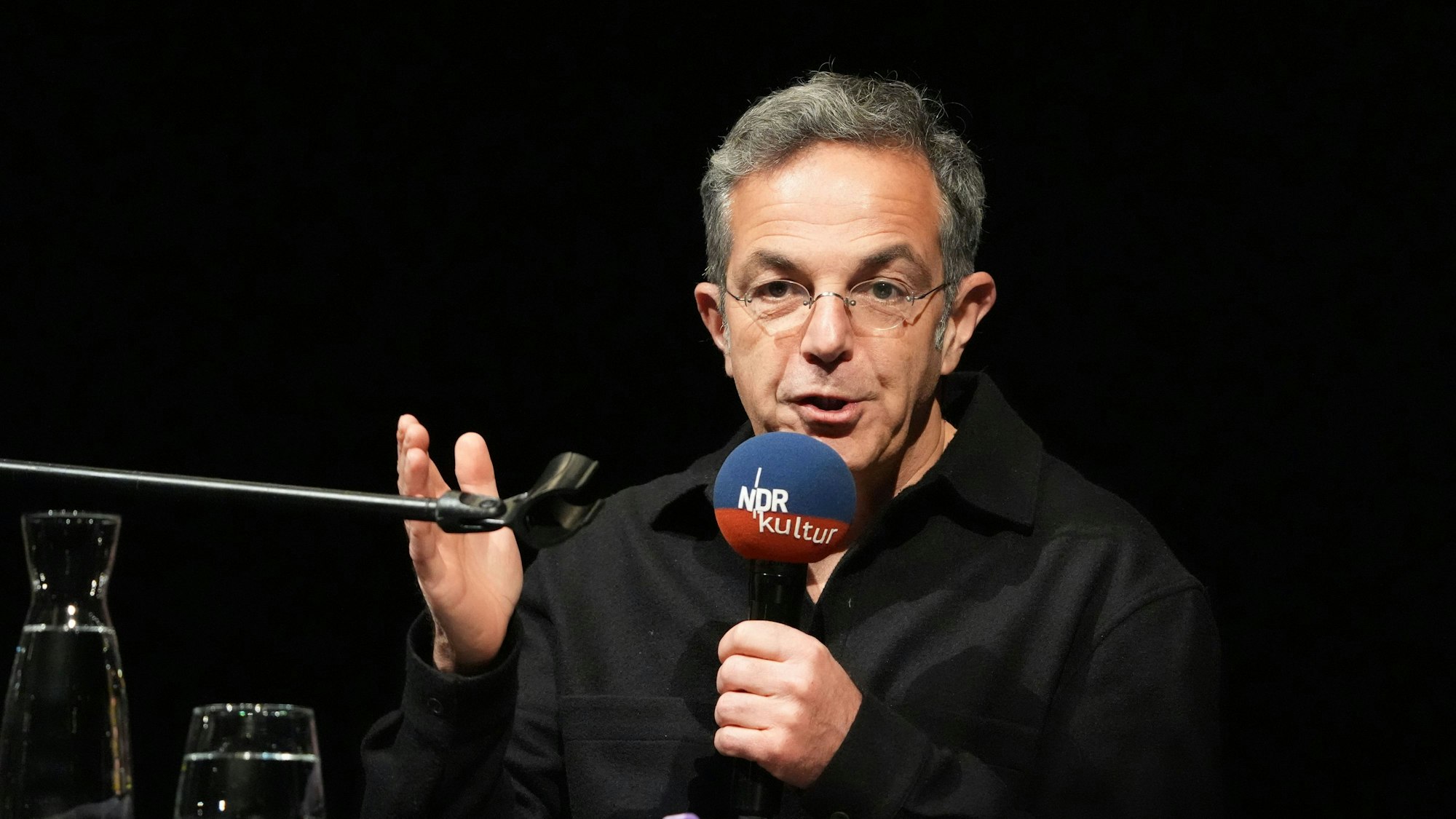 Der deutsche Autor und Friedenspreisträger Navid Kermani hat iranische Eltern.