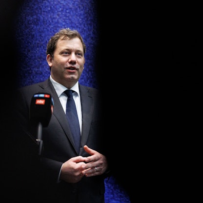 Lars Klingbeil (SPD), Vizekanzler und Bundesminister der Finanzen, spricht während eines Pressestatements. (Archivbild)