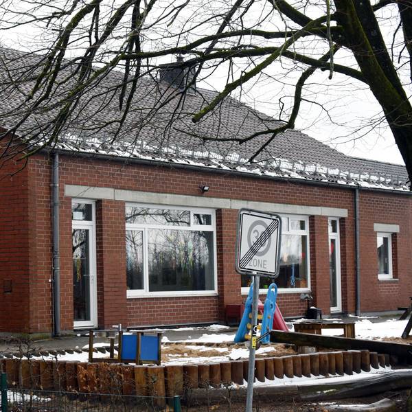 Die katholische Kita St. Raphael im Wipperfürther Kirchdorf Kreuzberg.