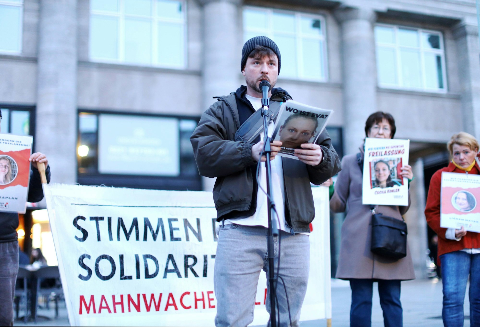 Bruder Antonius Michelmann thematisierte das Verschwinden seiner Schwester in der Öffentlichtkeit.