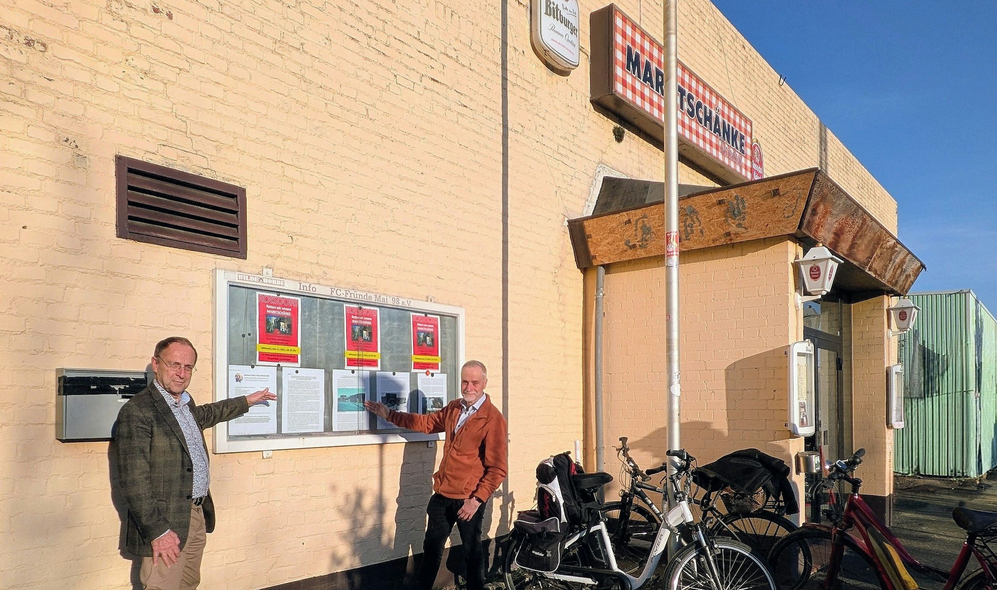 Der Marktschänke drohen Schließung und Abriss. Harald Stadler (links) und Ernst Gierlich wollen dies verhindern.