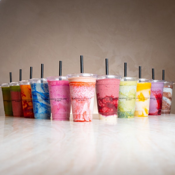 Eine breite Palette von Smoothies gibt es bei Dr. Smusy in Köln