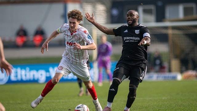 Fussball, Saison 2025/2026, Regionalliga West, 07.03.2026, 25. Spieltag, Herren, 1.FC Bocholt schwarz vs. Fortuna Koeln weiss /// v.l.: Seymour Fuenger Fortuna Koeln, Arnold Budimbu 1.FC Bocholt, Bocholt Stadion am Huenting Nordrhein-Westfalen Deutschland *** Soccer, Season 2025 2026, Regionalliga West, 07 03 2026, 25 Matchday, Men, 1 FC Bocholt black vs Fortuna Koeln white v l Seymour Fuenger Fortuna Koeln , Arnold Budimbu 1 FC Bocholt , Bocholt Stadion am Huenting Nordrhein Westfalen Germany 260307_fb_1fc-bocholt_fortuna-koeln_50049