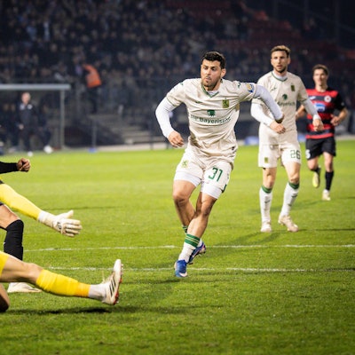 3. Liga: FC Viktoria Köln - TSV 1860 München, 06.03.2026 Kevin Volland TSV 1860 München, 31 trifft zum 0:1 Köln, 06.03.2026 - 28. Spieltag der 3. Fußball-Liga: FC Viktoria Köln - TSV 1860 München im Sportpark Höhenberg in Köln. Die DFL-Bestimmungen verbieten die Verwendung von Fotografien als Bildsequenzen und / oder Quasi-Videos. *** 3 Liga FC Viktoria Köln TSV 1860 München, 06 03 2026 Kevin Volland TSV 1860 München, 31 scores to 0 1 Cologne, 06 03 2026 28 Matchday of the 3 Football League FC Viktoria Köln TSV 1860 München at Sportpark Höhenberg in Cologne The DFL regulations prohibit the use of photographs as image sequences and or quasi videos Copyright: xBEAUTIFULxSPORTS/AxelxKohringx