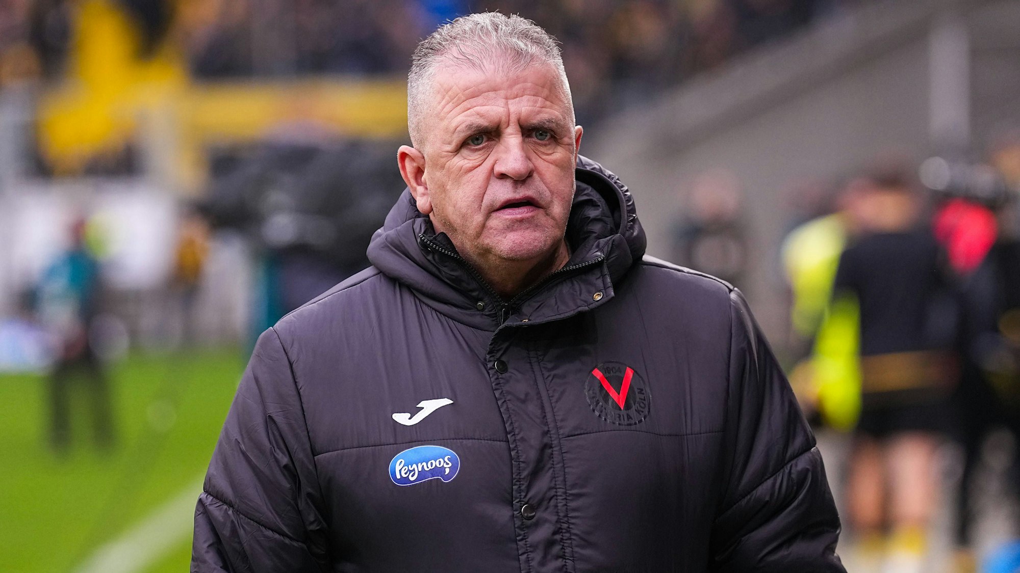 13.12.2025, xydrx, Fußball, 3.Liga, TSV Alemannia Aachen - FC Viktoria Köln, Saison 2025 2026, Tivoli: Franz Wunderlich Sportvorstand FC Viktoria Köln DFB regulations prohibit any use of photographs as image sequences and or quasi-video. Photo: xYannisxDreimannxPressefotoKochx Nordrhein-Westfahlen Deutschland *** 13 12 2025, xydrx, Football, 3 Liga, TSV Alemannia Aachen FC Viktoria Köln, Saison 2025 2026, Tivoli Franz Wunderlich Sportvorstand FC Viktoria Köln DFB regulations prohibit any use of photographs as image sequences and or quasi video Photo xYannisxDreimannxPressefotoKochx Nordrhein Westfahlen Germany