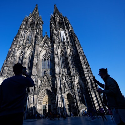 Der Kölner Dom soll für Touristen bald Eintritt kosten. (Archivfoto)