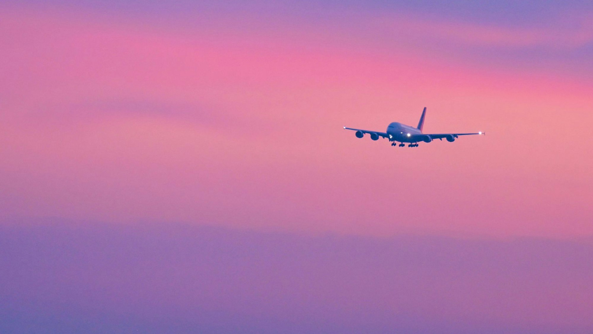 Fehlende Arbeitsleistung: In Katastrophenfällen, die den Arbeitnehmer am Erreichen des Arbeitsortes hindern, besteht kein Anspruch auf Lohn.