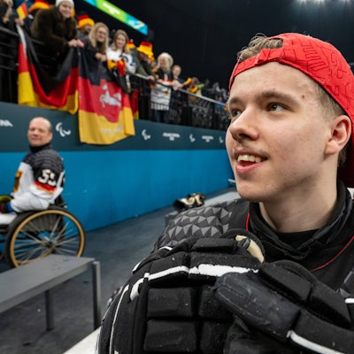 Para-Eishockeyspieler Jano Bußmann.