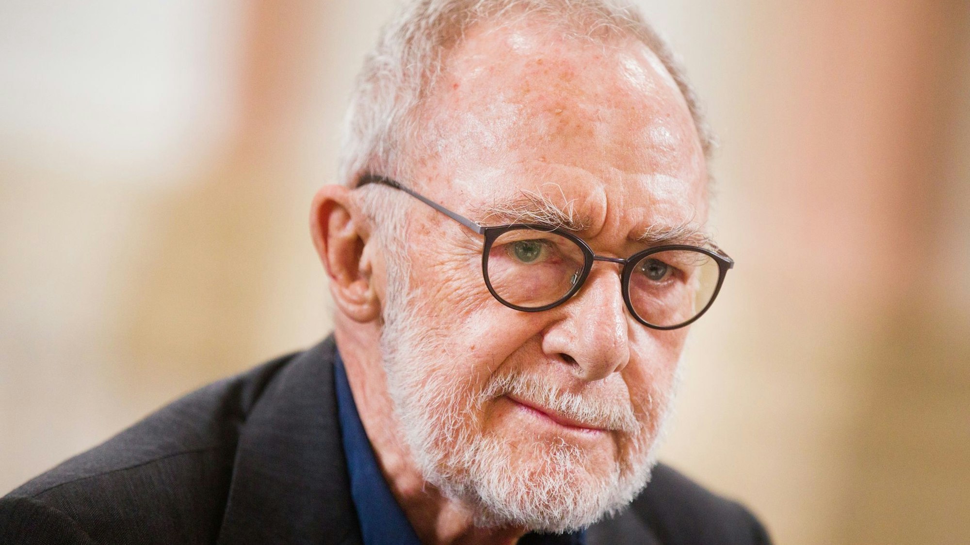 Der Maler Gerhard Richter, dessen Domfenster zu den Hauptattraktionen des Kölner Doms gehört, befürwortet Eintrittsgelder für die Kathedrale (Archivbild).