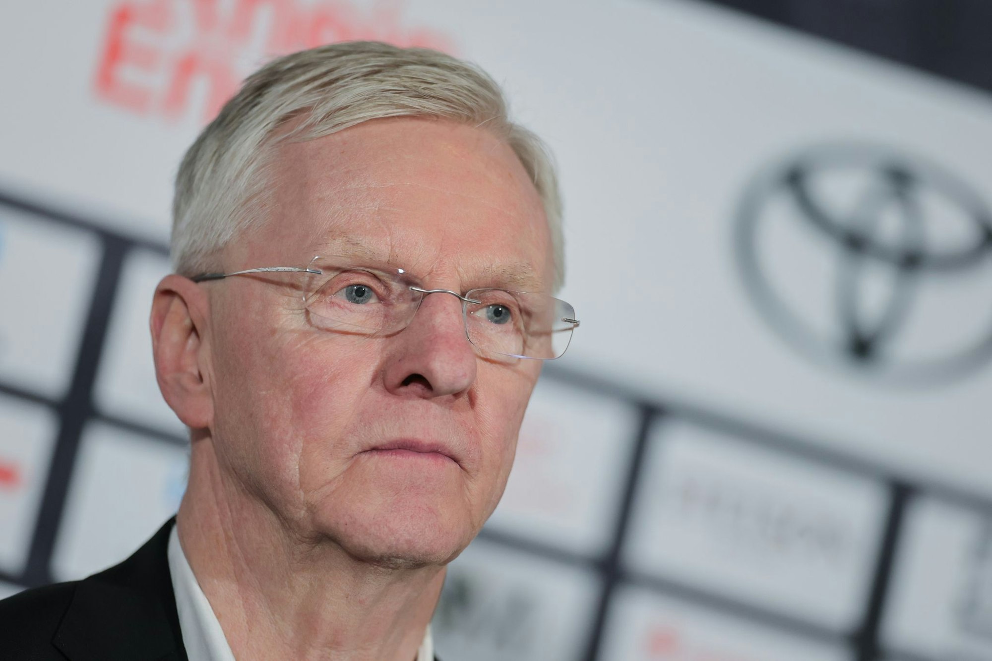 Der finnische Top-Trainer Kari Jalonen will sich mit der Meisterschaft bei den Haien verabschieden (Achrivbild)