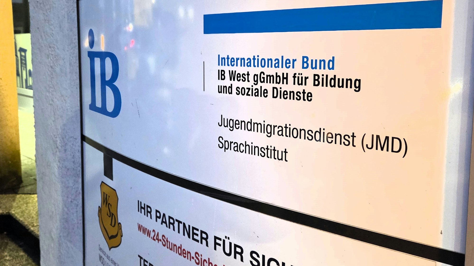 Von diesen zwei Institutionen mit Standort an der Vennstraße in der Stadtmitte von Waldbröl will die IB West gGmbH in Kürze trennen.