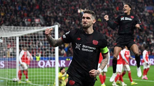 TVerdiente Führung: Robert Andrich jubelt nach einem Kopfballtreffer zum 1:0.