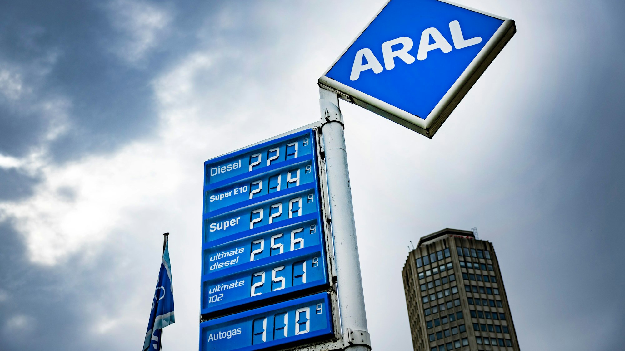 Benzinpreise an einer Kölner Tankstelle.