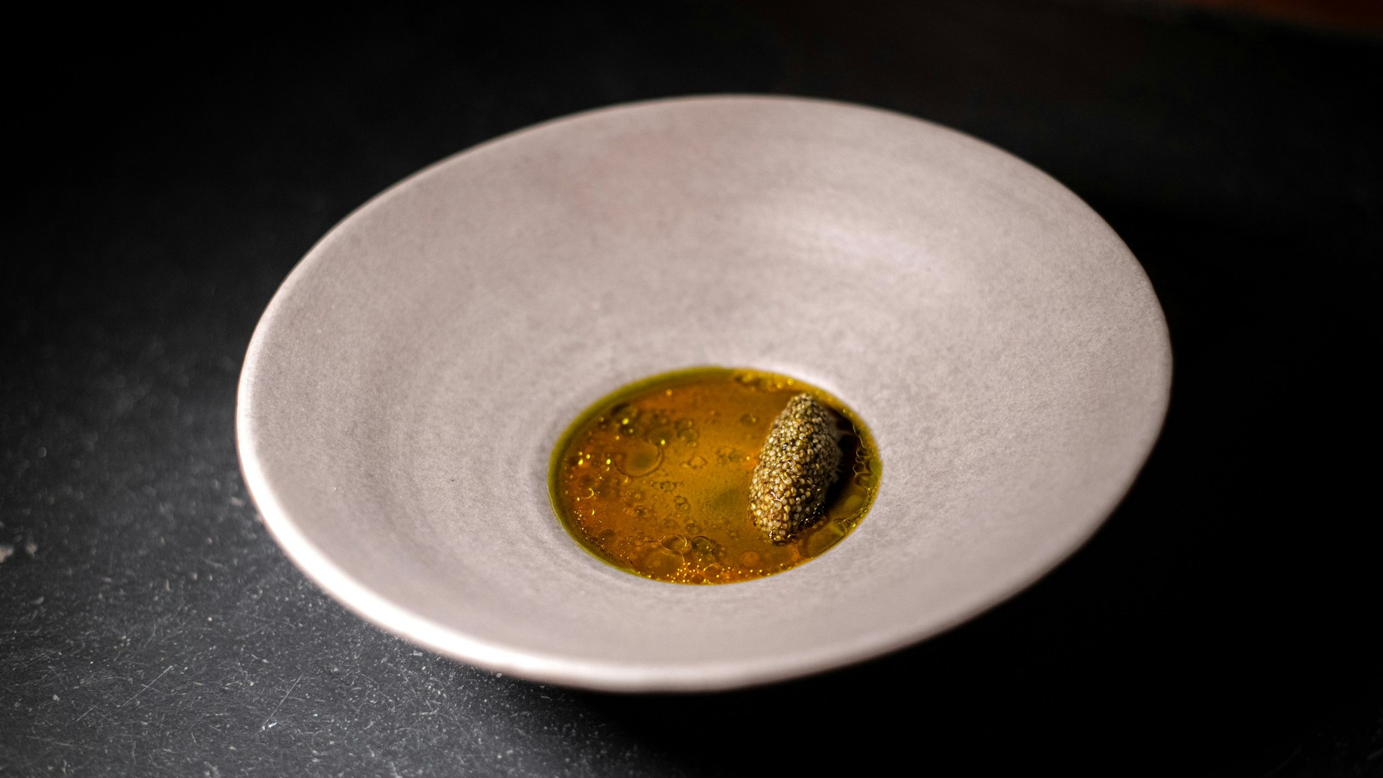 Die Sonnenblumenkern-Creme erinnert an Stopfleber.