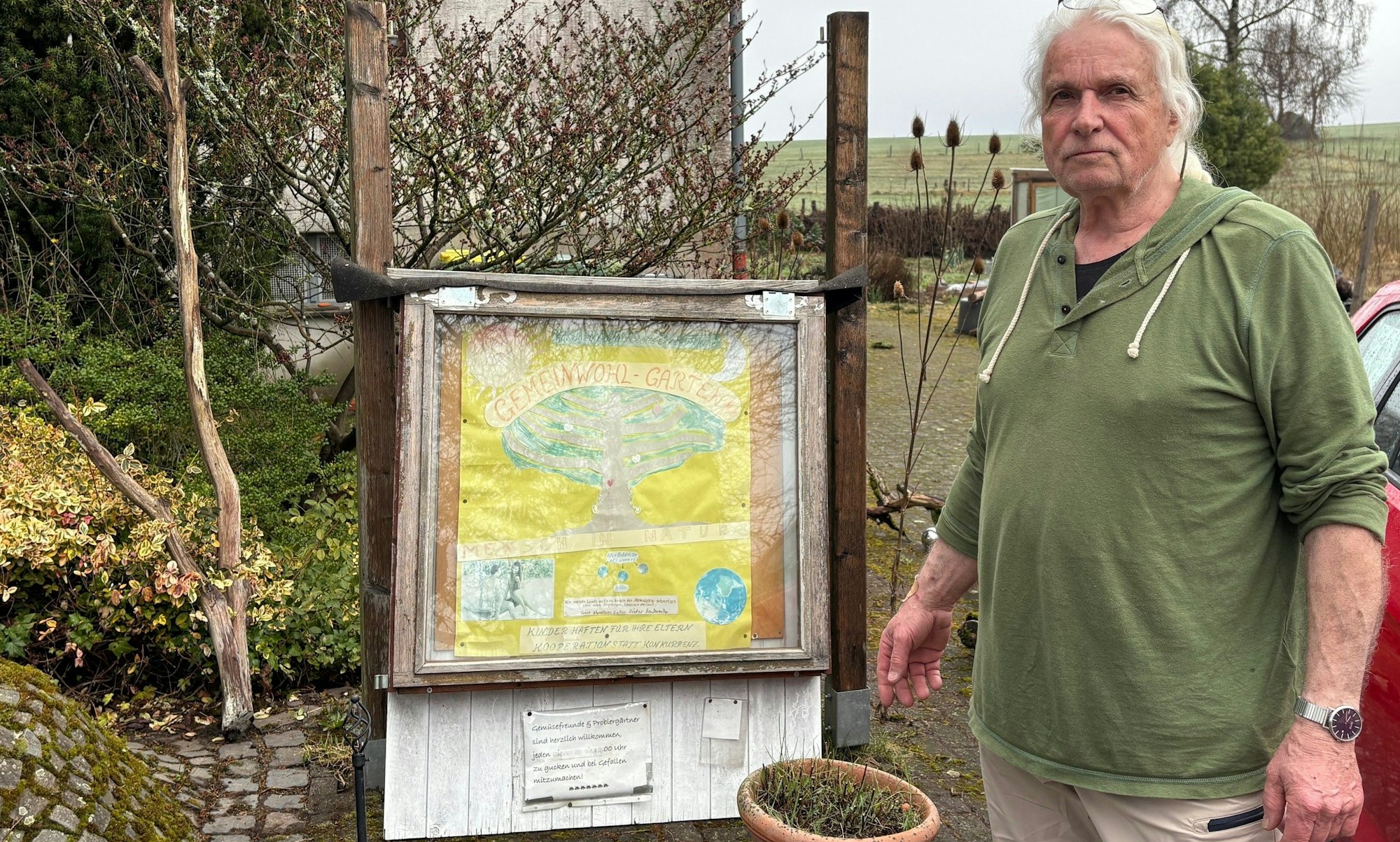 Das Foto zeigt den Reichshofer Gärtnermeister Dieter Bonkowsky.