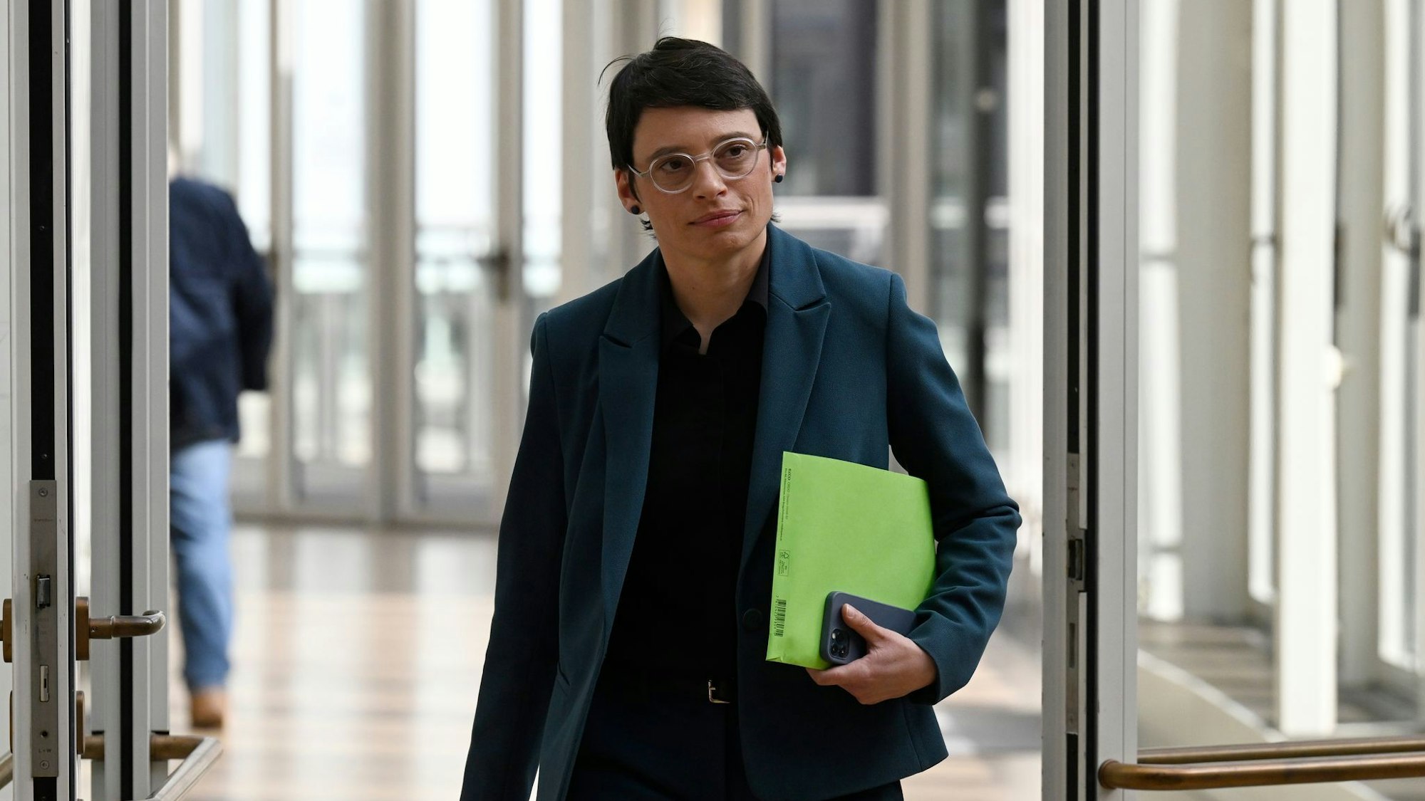 Die Grünen-Politikerin Josefine Paul zieht einen Schlussstrich in der nordrhein-westfälischen Landespolitik. (Archivbild)