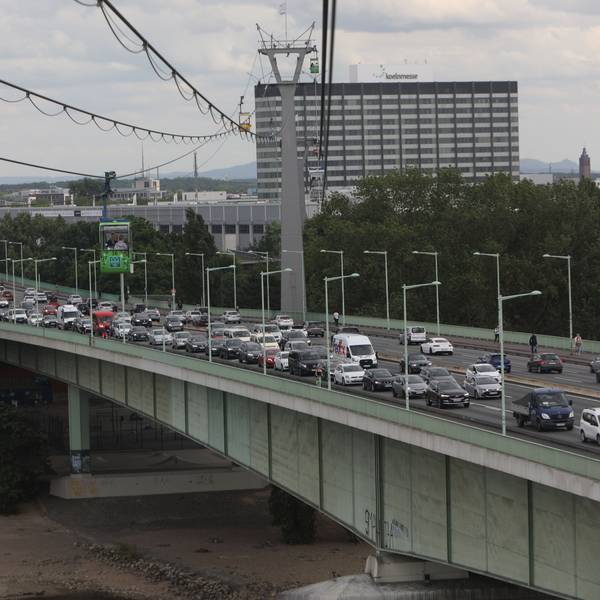 Die Zoobrücke in Köln ist sanierungsbedürftig.