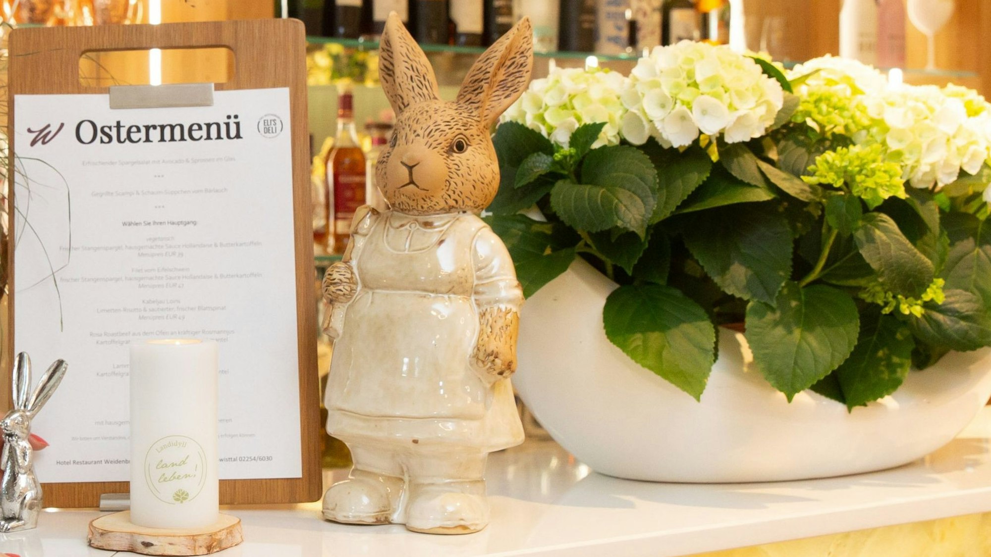 Auf der Karte stehen Menüs und besondere Gerichte.