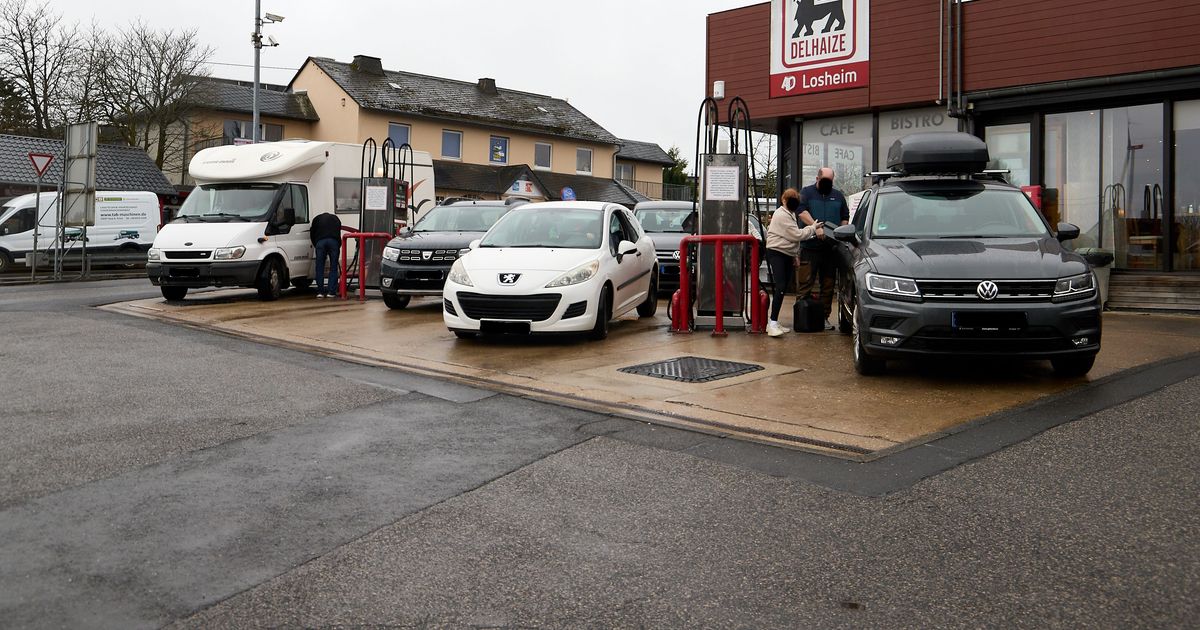 Teures Benzin: Viele Eifeler fahren zum Tanken über die deutsch-belgische ...
