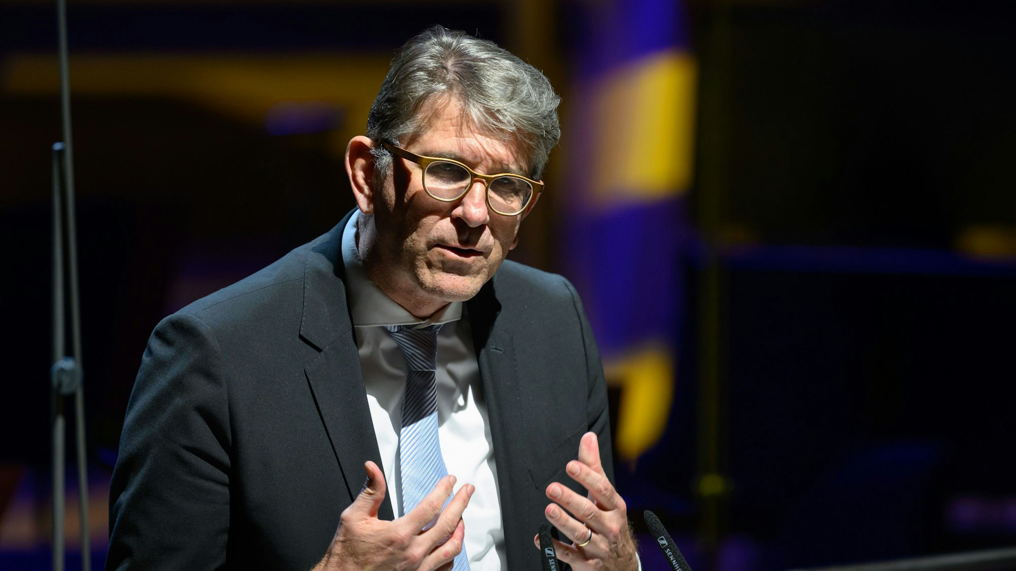 Wolfram Weimer (parteilos), Staatsminister für Kultur und Medien, spricht zur Eröffnung der Leipziger Buchmesse.