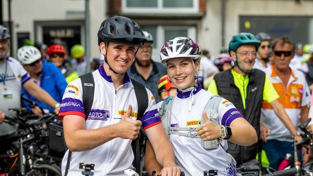Wenn viele Radfahrer unterwegs sind, dann kann es sich nur um die NRW-Radtour handeln. Vom 30. Juli bis 2. August (Donnerstag bis Sonntag) führt die Ausfahrt durch das Münsterland.
