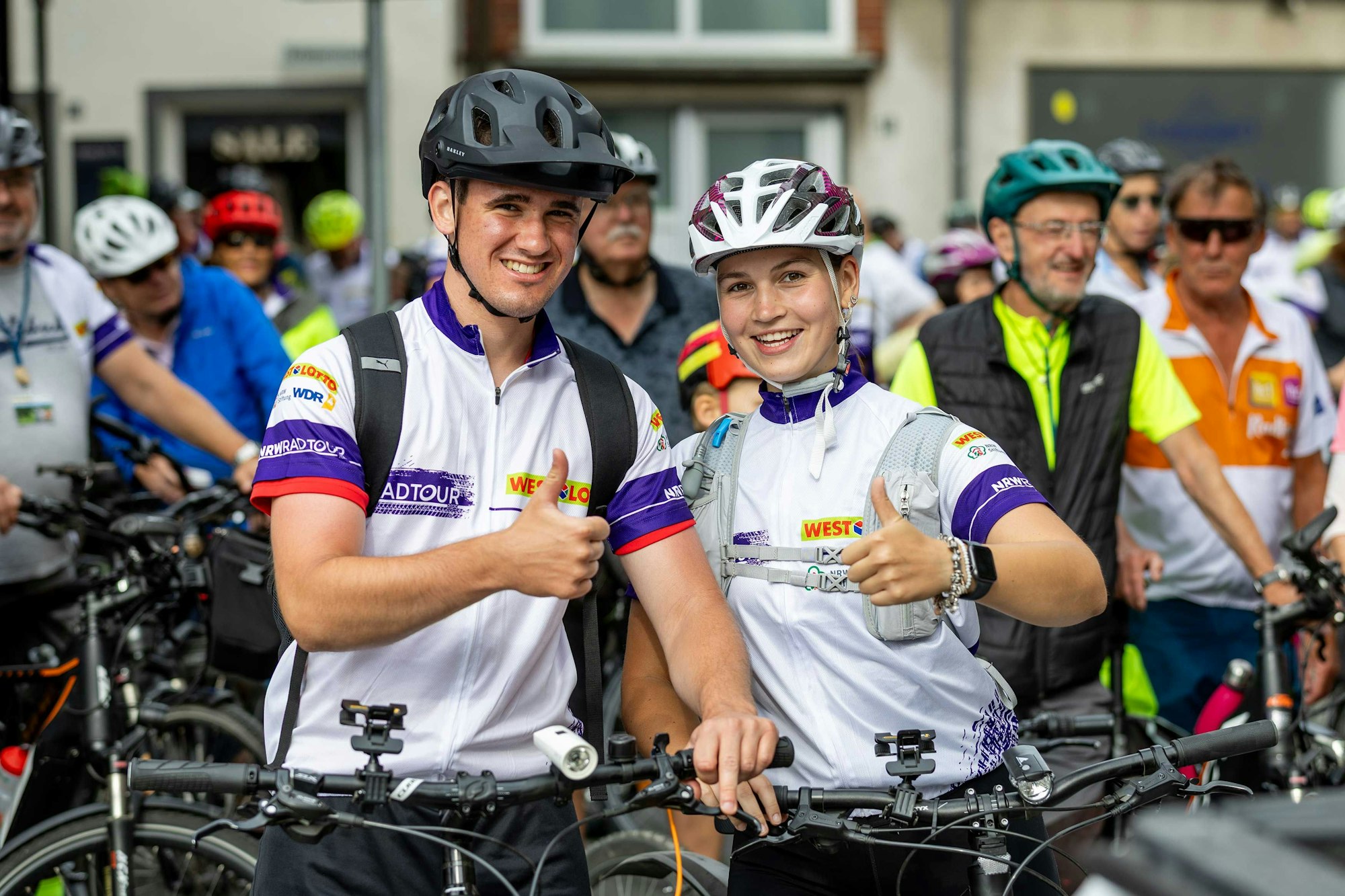 Wenn viele Radfahrer unterwegs sind, dann kann es sich nur um die NRW-Radtour handeln. Vom 30. Juli bis 2. August (Donnerstag bis Sonntag) führt die Ausfahrt durch das Münsterland.