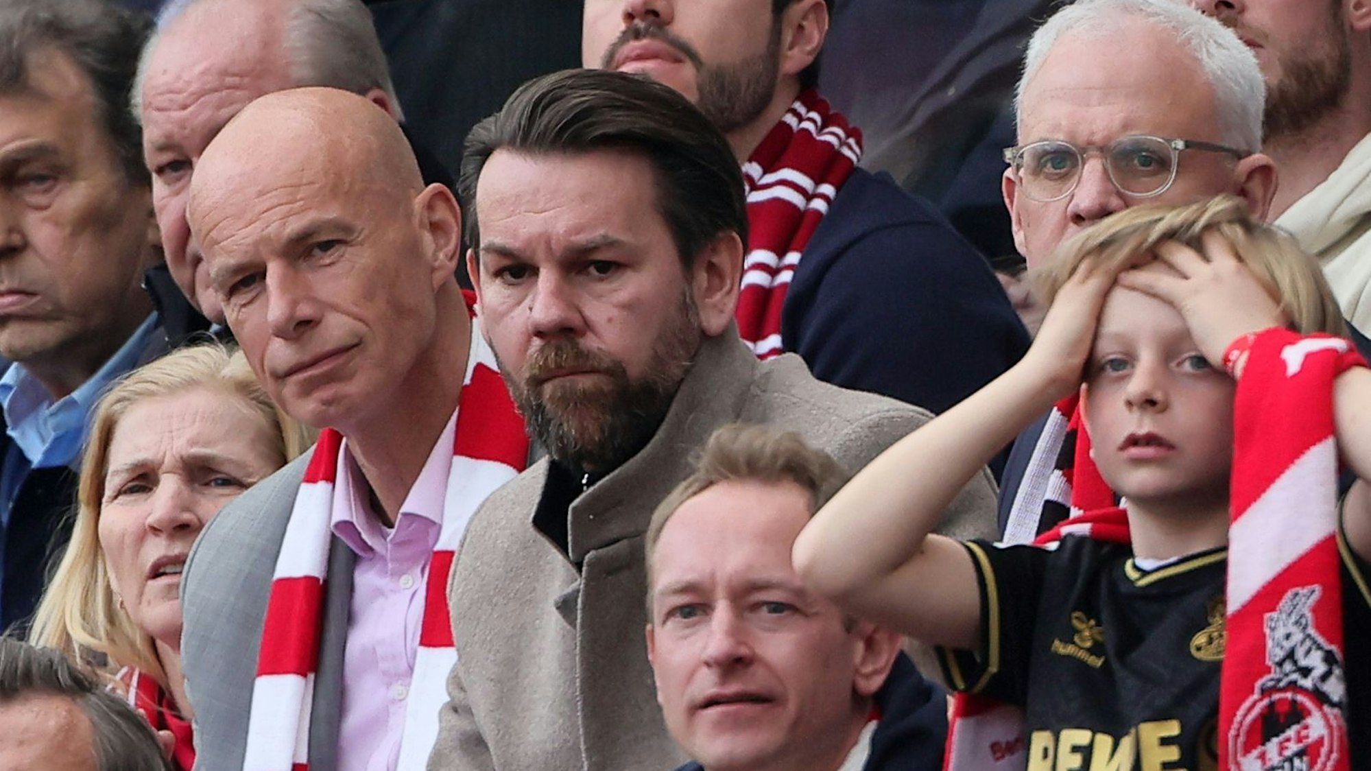 Stehen womöglich vor einer möglichen Trainerentlassung: FC-Präsident Jörn Stobbe, Sportchef Thomas Kessler und Vizepräsident Jörg Alvermann (v.l.n.r.).